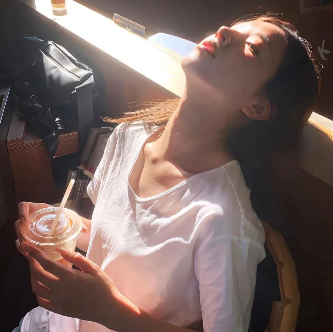 金爪女郎
