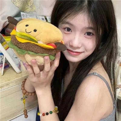 波丽士很忙